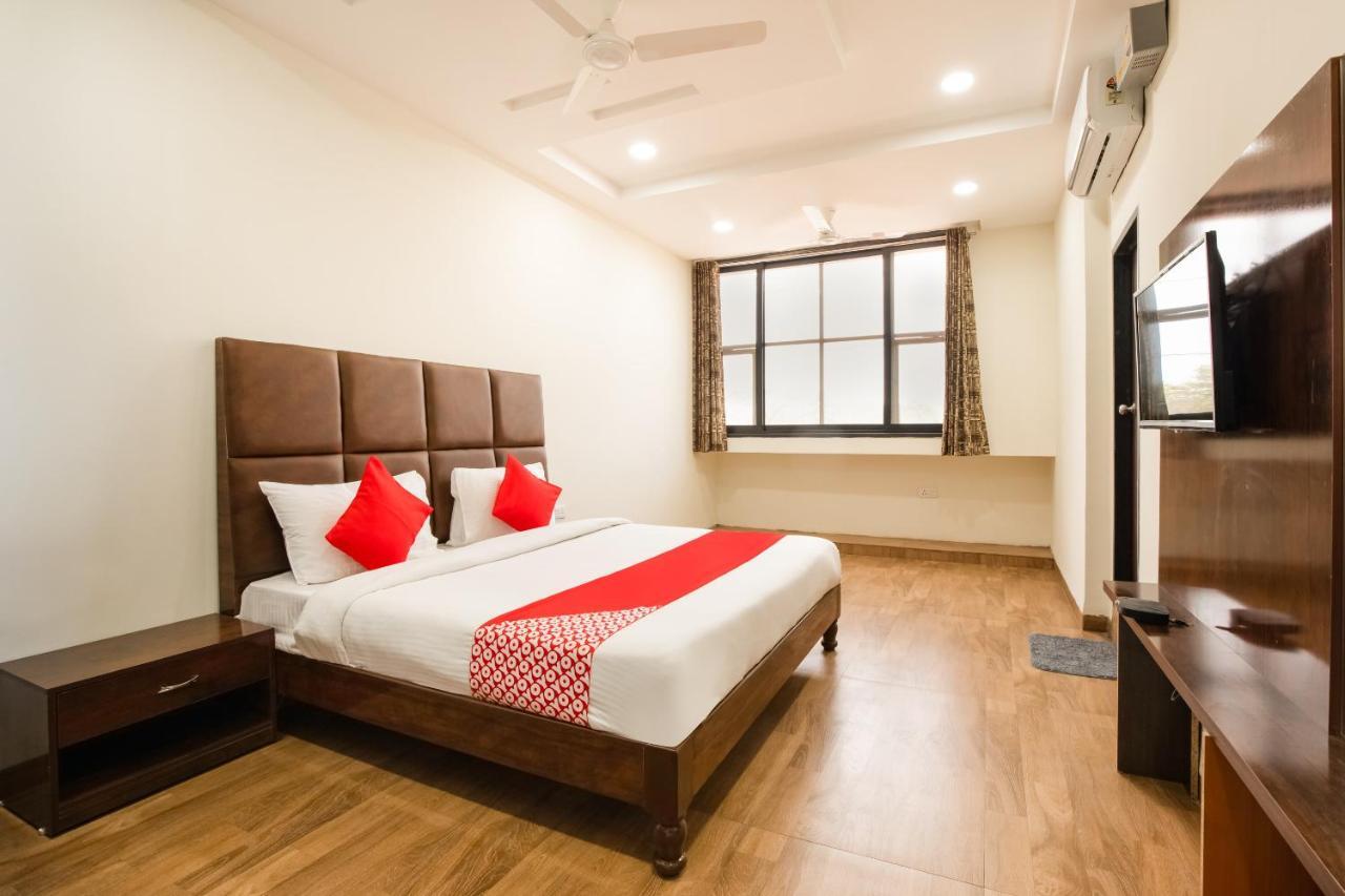 Oyo 71689 Hotel S Pride Indore Exterior foto