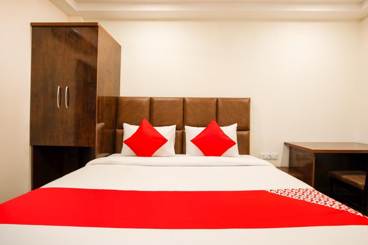 Oyo 71689 Hotel S Pride Indore Exterior foto